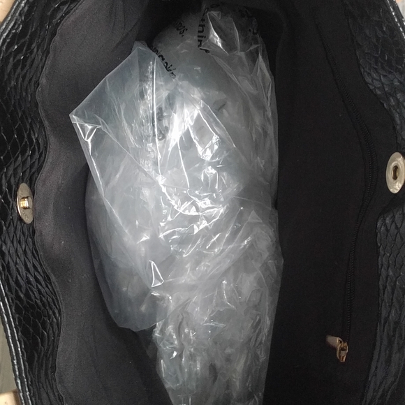 Beautiful Faux leather tote bag 🍀🌸🌸 - Picture 5 of 8